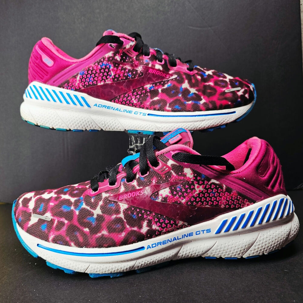 Brooks Women 10 Comfy footwear